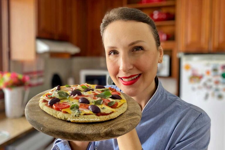 Pizza fit crocante feita na frigideira