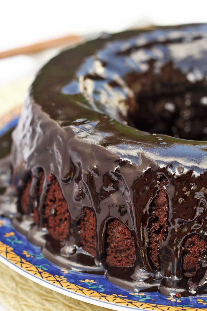 “Receita deliciosa de bolo de chocolate saudável sem açúcar feito no liquidificador”